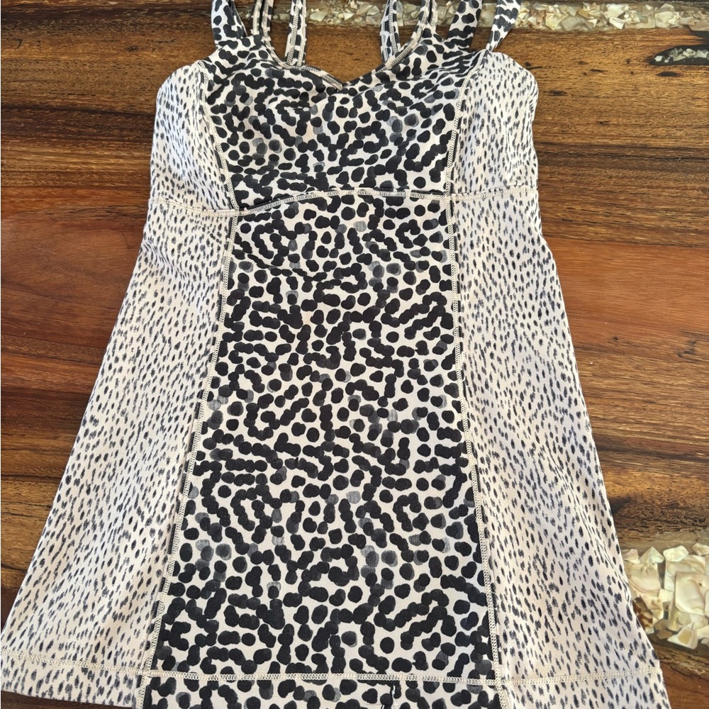 Lululemon tank top